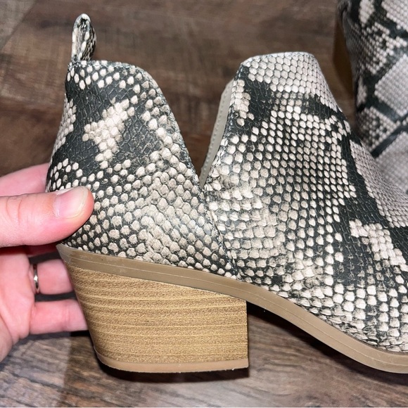 Universal Thread Faux Snakeskin Heeled Booties - Picture 9 of 11